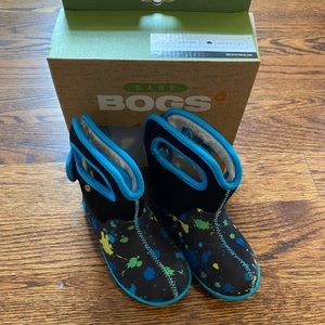 Kids Bogs - great condition!